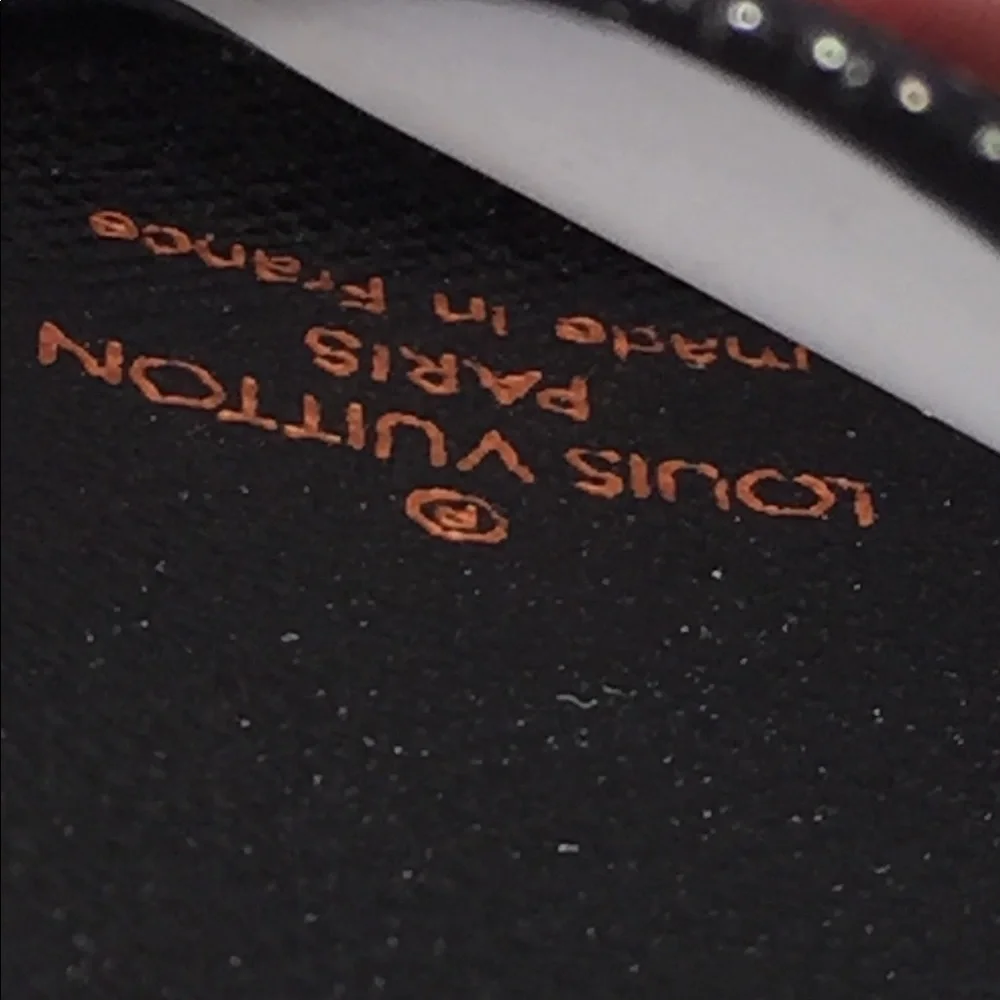 Authentic Louis Vuitton Card holder - Picture 12 of 14